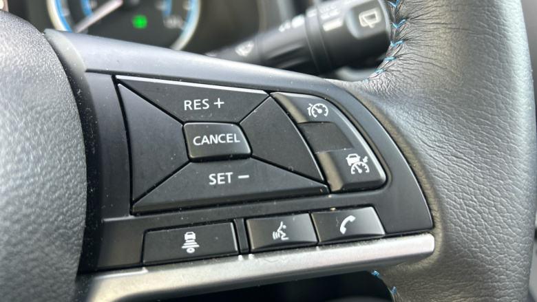 Nissan LEAF 110kW Acenta 39kWh 5dr Auto Electric Hatchback